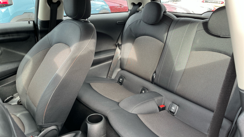 MINI Hatchback 1.5 Cooper 3dr Petrol Hatchback